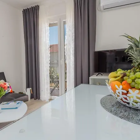 Apartment Marina Pavic 02
